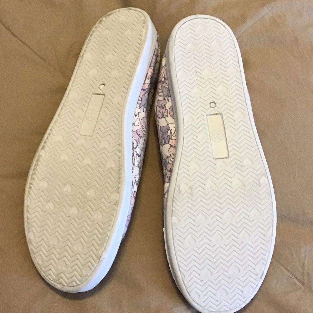 BOB’S CAT MOTIF LOW PROFILE SNEAKERS NEW, 7.5 - Picture 4 of 4